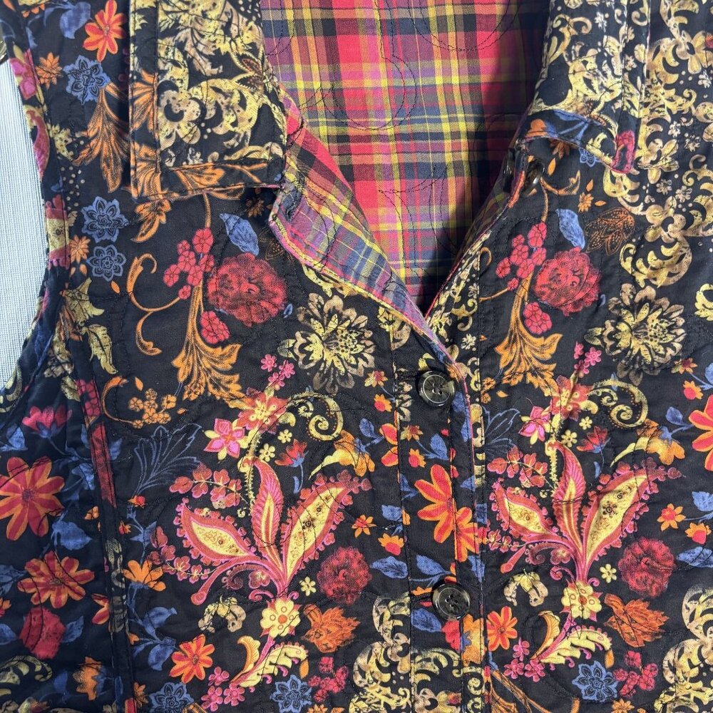 Reversible Floral & Plaid Button-Up Vest - Picture 2 of 7